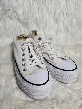 Converse Chuck Taylor All Star Low Top White Women 6